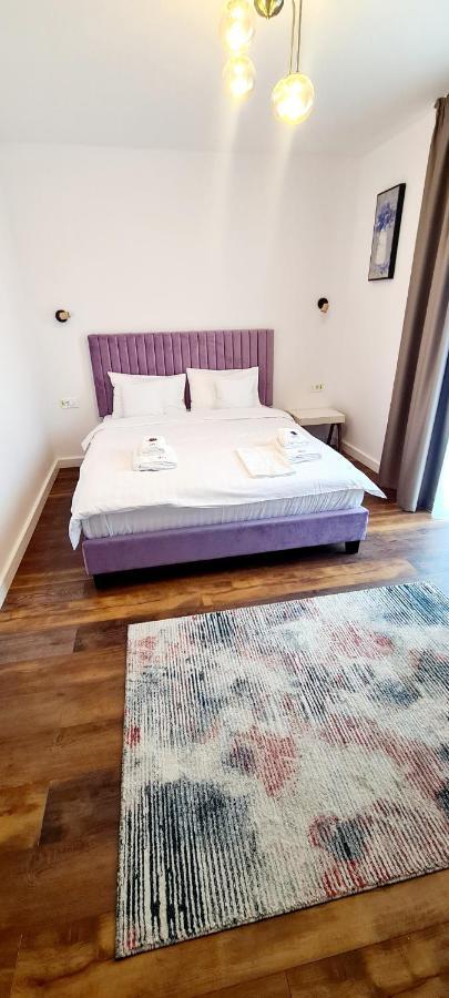Hotel B4 Орадя Экстерьер фото